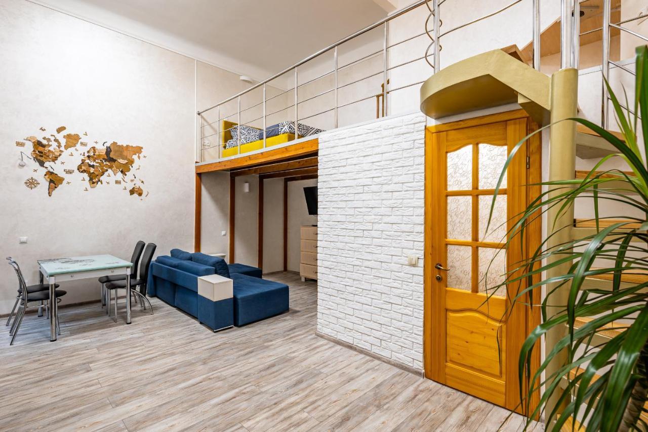Apartment On Kovzhuna Street Lviv Exterior photo